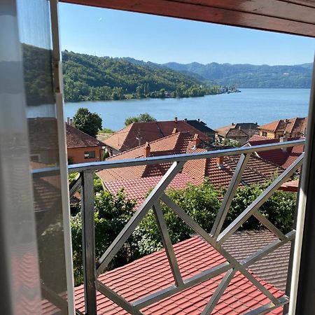 Apartament La Sika Orsova Kültér fotó