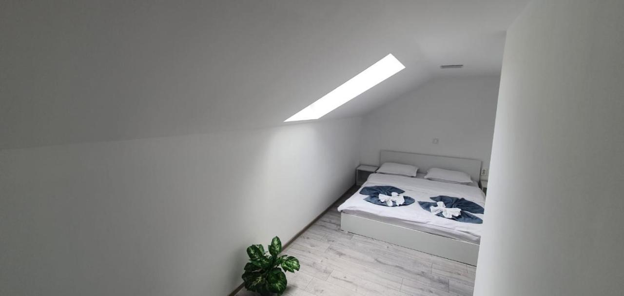 Apartament La Sika Orsova Kültér fotó