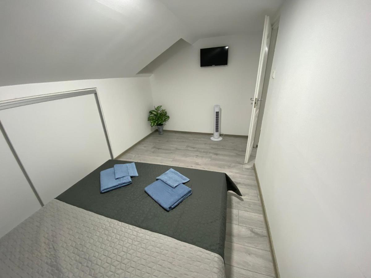Apartament La Sika Orsova Kültér fotó